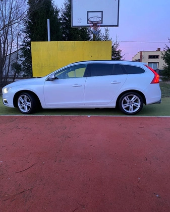 Volvo V60 cena 103300 przebieg: 67450, rok produkcji 2017 z Nowogród Bobrzański małe 781